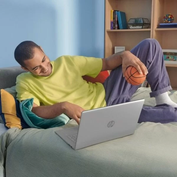 Laptop HP 17-CN3002NS 17,3" Intel Celeron N3050 8 GB RAM 512 GB SSD