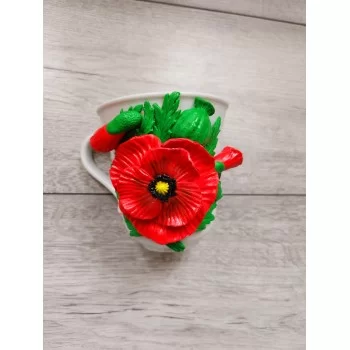 Mug with red flowers 
