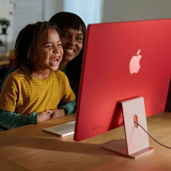 All in One Apple MQRQ3Y/A M3 8 GB RAM 256 GB SSD